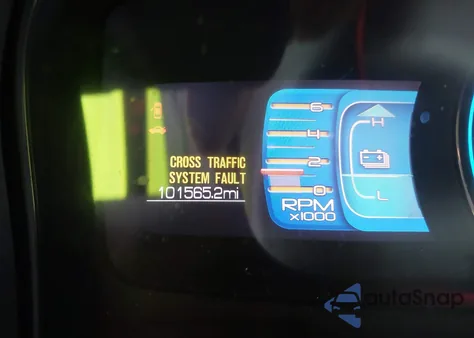 2010 Ford Fusion Hybrid z USA, uszkodzony, nr VIN 3FADP0L35AR182062